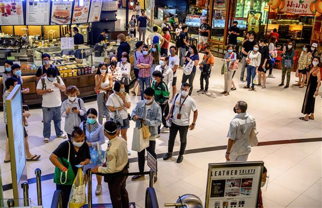 Ấn Độ gia hạn lệnh phong tỏa, Thái Lan mở lại trung tâm thương mại ảnh 2