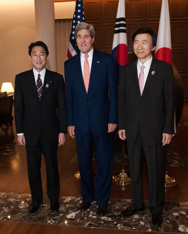 Hàn-Nhật-Mỹ nhất trí chia sẻ thông tin quân sự về Triều Tiên ảnh 1