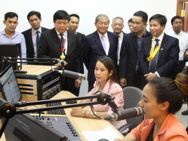 Khánh thành giai đoạn 1 dự án 9 đài phát sóng cho Campuchia ảnh 1