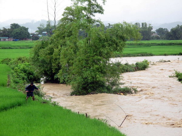 Khu vực Trung bộ sẽ xuất hiện lũ do mưa lớn từ đêm nay ảnh 1