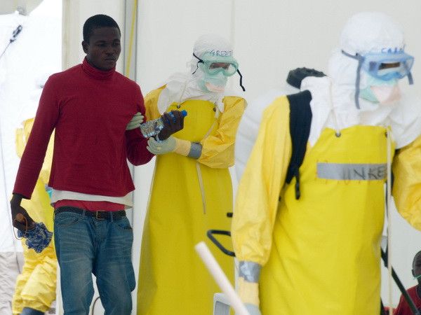 Quỹ Bill-Melinda Gates góp 50 triệu USD để chống dịch Ebola ảnh 1