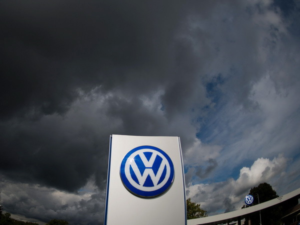 Hãng Volkswagen tiếp tục bị vụ gian lận khí thải "đeo bám" ảnh 1