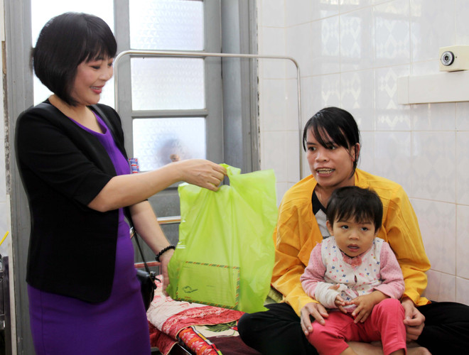 CLB Sala khám và phẫu thuật từ thiện nhiều bệnh nhân nghèo ở Hòa Bình ảnh 1