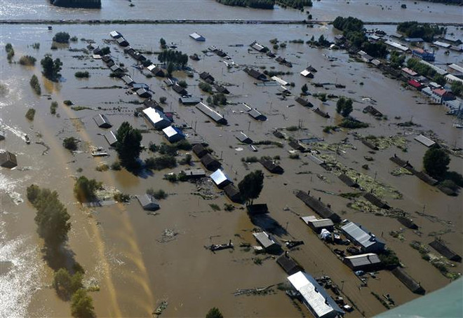 Lũ lụt tại Trung Quốc và Indonesia, hàng chục nghìn người phải sơ tán ảnh 1