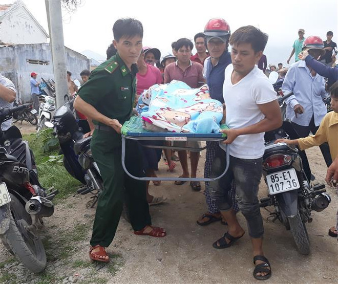 Vụ chìm tàu cá trên vùng biển Hòn Cau: Tìm thấy thi thể 4 thuyền viên ảnh 1