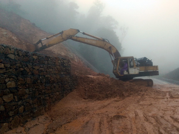 Tạm thông tuyến đường Đông Trường Sơn qua địa bàn Kon Tum ảnh 1