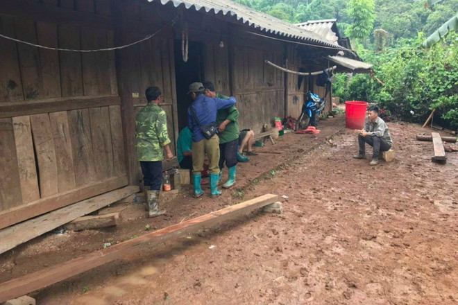 Sáu người trong gia đình gặp nạn khi qua mương cạn, hai trẻ tử vong ảnh 1