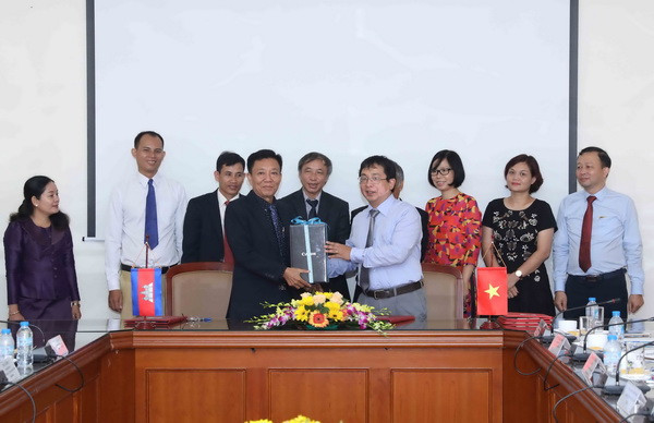 Tăng cường hợp tác giữa TTXVN và Hãng Thông tấn Campuchia ảnh 3