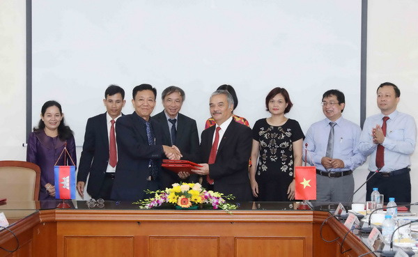 Tăng cường hợp tác giữa TTXVN và Hãng Thông tấn Campuchia ảnh 1