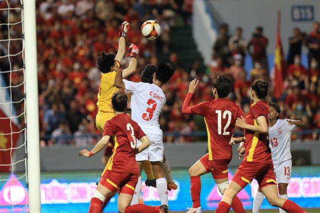 Cổ động viên Đông Nam Á gửi lời chúc chiến thắng đến tuyển nữ Việt Nam ảnh 1