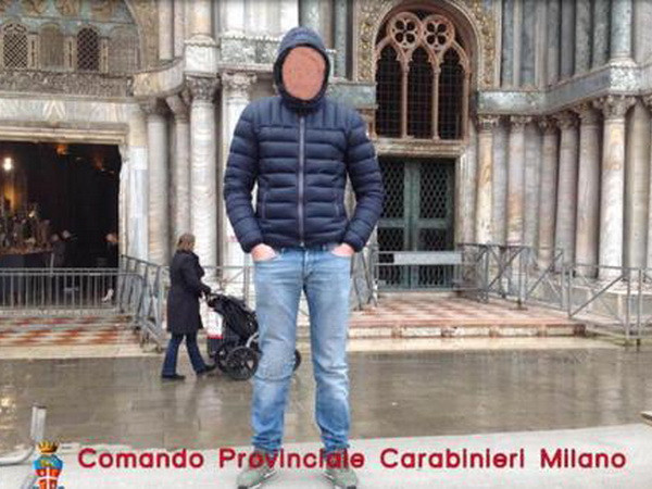 Bị bắt do vô tình chụp ảnh bằng chiếc iPad từng lấy cắp ảnh 1