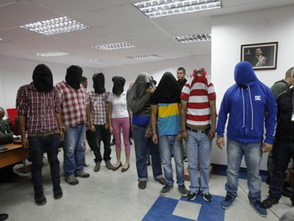 Venezuela bắt giữ công dân Mỹ tàng trữ vũ khí trái phép ảnh 1