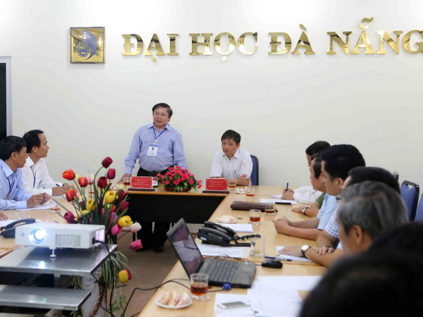 Thứ trưởng Bùi Văn Ga đề nghị Đà Nẵng chấm thi THPT đúng tiến độ ảnh 1