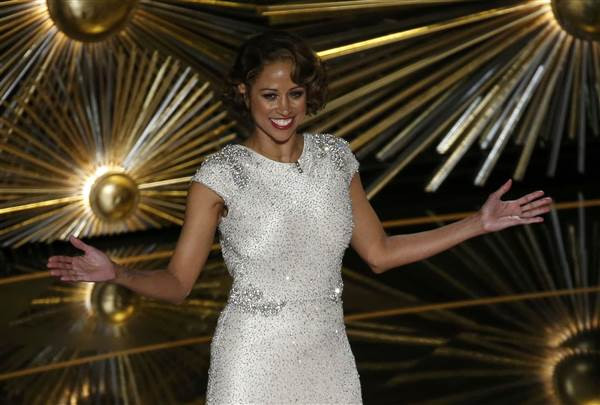 Stacey Dash khiến khán giả kinh ngạc trên sân khấu Oscar ảnh 1
