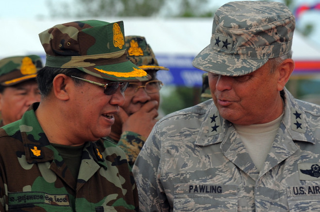 Thủ tướng Hun Sen thách thức Mỹ cắt viện trợ bầu cử ở Campuchia ảnh 1