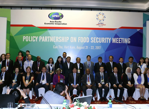 Đối thoại chính sách về an ninh lương thực, ứng phó biến đổi khí hậu ảnh 1
