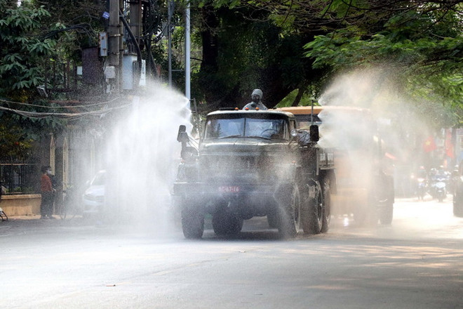 Các cấp công đoàn thực hiện nghiêm các biện pháp phòng, chống COVID-19 ảnh 2