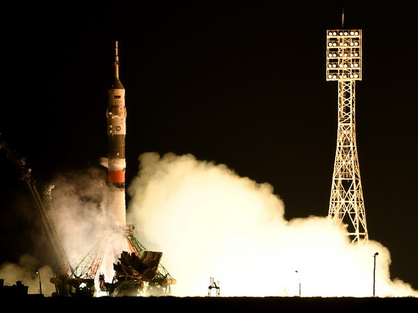 Nga phóng thành công tàu vũ trụ Soyuz MS-03 chở 3 nhà du hành lên Trạm vũ trụ quốc tế (ISS) ngày 18/11 vừa qua. (Ảnh: AFP/TTXVN) Phi hành đoàn trên ISS sẽ được đón mừng Năm mới lần thứ 16 ảnh 1