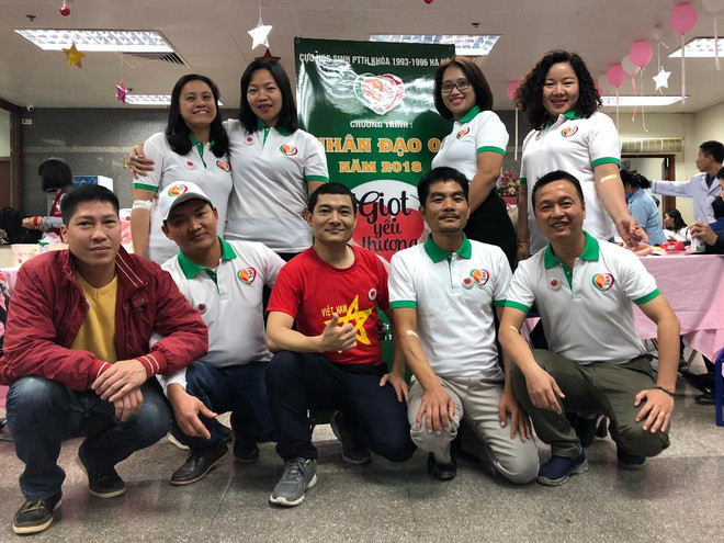 Cựu học sinh PTTH Hà Nội hưởng ứng phong trào "Giọt máu yêu thương" ảnh 7
