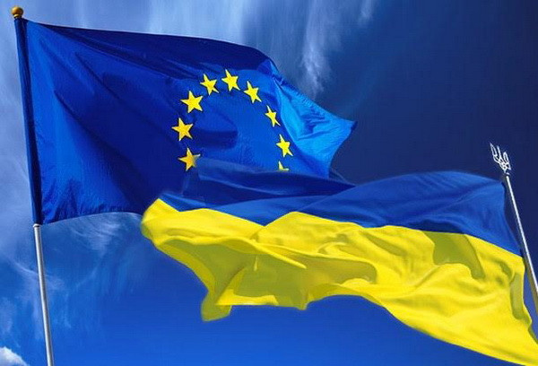 EU thông qua chế độ miễn thị thực đối với công dân Ukraine ảnh 1