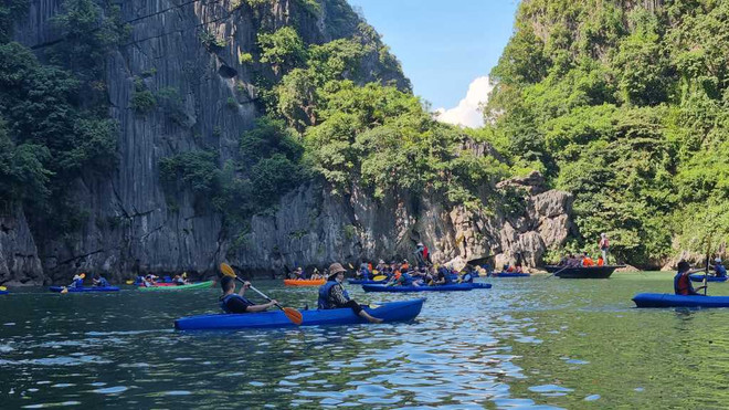 Nhiều bãi tắm trên Vịnh Hạ Long sẽ được khai thác trong mùa Hè này ảnh 2