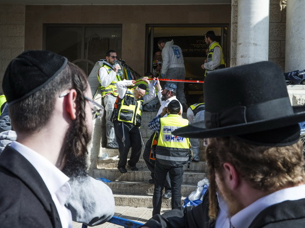 Israel quyết đáp trả mạnh mẽ vụ tấn công giáo đường ở Jerusalem ảnh 1