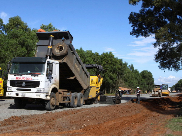 Ứng trước 3.018 tỷ đồng đẩy nhanh tiến độ dự án cải tạo Quốc lộ 1A ảnh 1