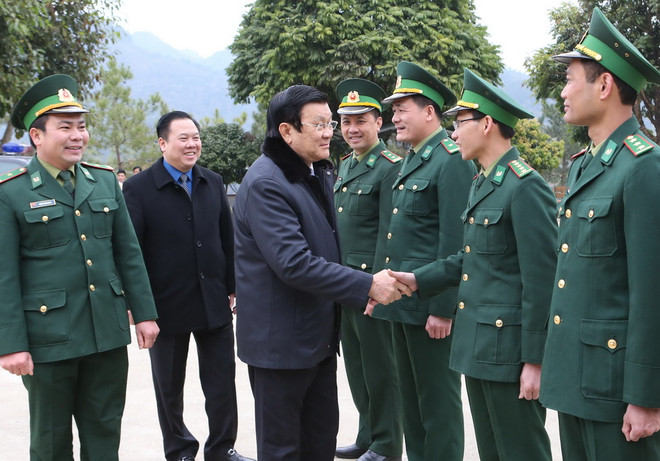 Chủ tịch nước dâng hương tưởng niệm liệt sĩ tại Cao Bằng, Bắc Kạn ảnh 1