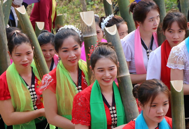 Lai Châu: Lễ hội Áp Hô Chiêng - Nét văn hóa của người Thái trắng ảnh 1