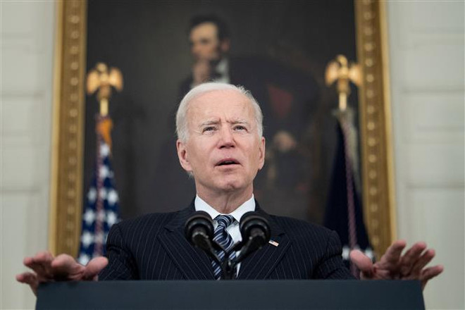 Tổng thống Mỹ Joe Biden phát biểu tại Nhà Trắng. (Ảnh: AFP/TTXVN) Tổng thống Mỹ cam kết linh hoạt trong kế hoạch đầu tư 2.000 tỷ USD ảnh 1