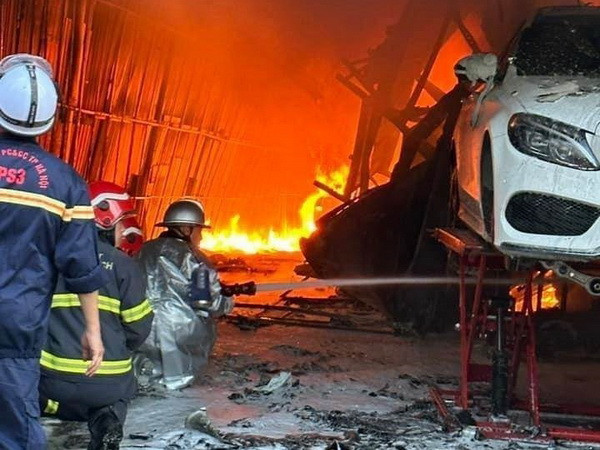 Nhanh chóng gỡ những “nút thắt” theo quy chuẩn phòng chống cháy nổ mới ảnh 2