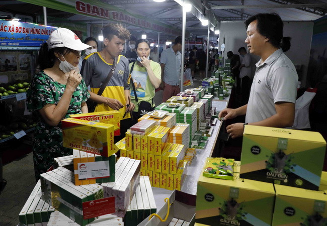 Khai mạc hội chợ xúc tiến thương mại cho các hợp tác xã Coop-Expo 2022 ảnh 1