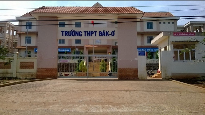 Bình Phước: Hiệu trưởng Trường THPT tử vong nghi do rơi từ tầng 3 ảnh 1