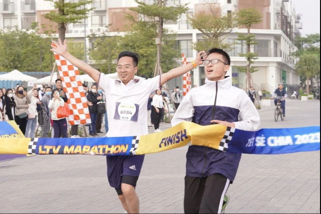 Tết sẻ chia&nbsp;- Bài học thực tiễn sống động cho học sinh về lòng nhân ái ảnh 2