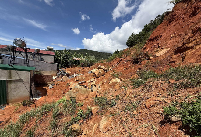 ttxvn_sat lo doi thong (3).jpg