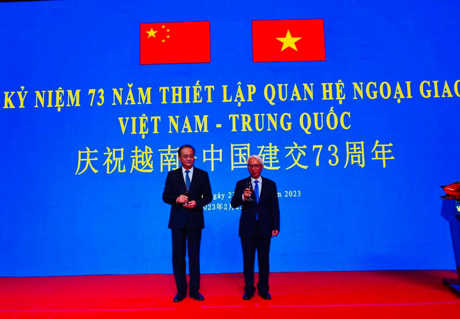 Kỷ niệm 73 năm thiết lập Quan hệ Ngoại giao Việt Nam-Trung Quốc ảnh 1