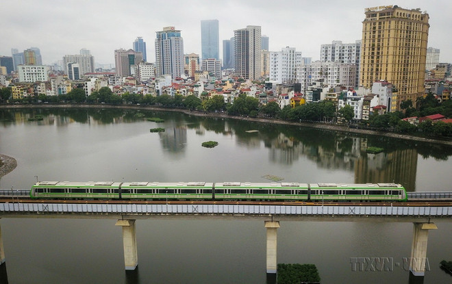 Đường sắt đô thị Cát Linh-Hà Đông có chiều dài tuyến đi trên cao là 13,5km. (Ảnh: Thành Đạt/TTXVN) ttxvn_2705_quy hoach thu do (5).jpg