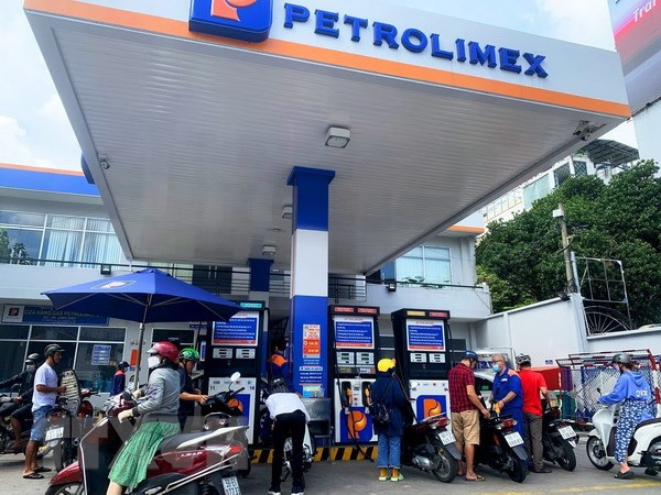 Thủ tướng: Nghiên cứu, đề xuất giải pháp điều hành xăng dầu ảnh 1