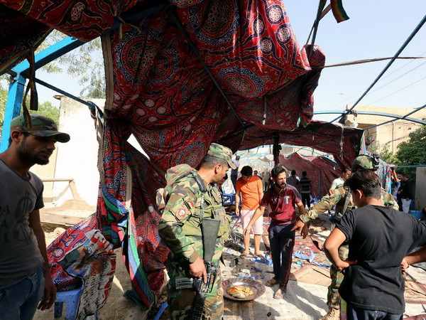 IS nhận gây ra vụ đánh bom liều chết mới ở thủ đô Baghdad ảnh 1