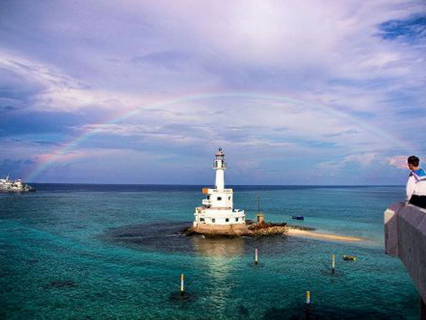 Khai mạc Triển lãm ảnh báo chí “Trường Sa - Nơi ta đến” ảnh 1