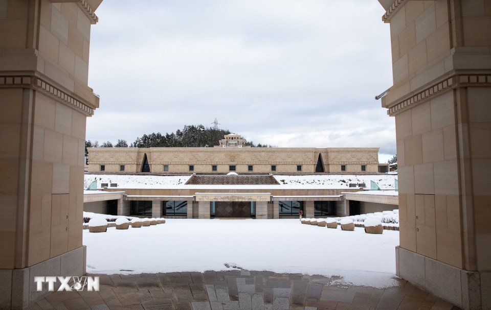 Bảo tàng Hikaru tại Takayama xây dựng theo phong cách kim tự tháp độc đáo. (Ảnh: Xuân Giao/TTXVN)