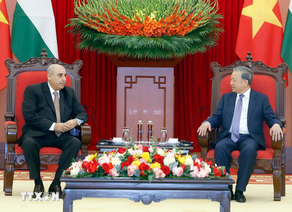 Tổng Bí thư Tô Lâm tiếp Chủ tịch Hạ viện Vương quốc Hashemite Jordan Mazen Turki El Qadi. (Ảnh: Thống Nhất/TTXVN)