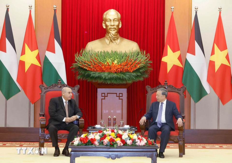 Tổng Bí thư Tô Lâm tiếp Chủ tịch Hạ viện Vương quốc Hashemite Jordan Mazen Turki El Qadi. (Ảnh: Thống Nhất/TTXVN)