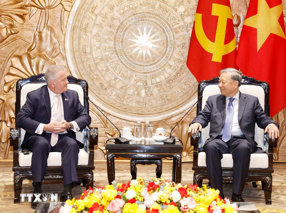 Tổng Bí thư Tô Lâm tiếp Trợ lý Ngoại trưởng Hoa Kỳ Michael George DeSombre. (Ảnh: Thống Nhất/TTXVN)