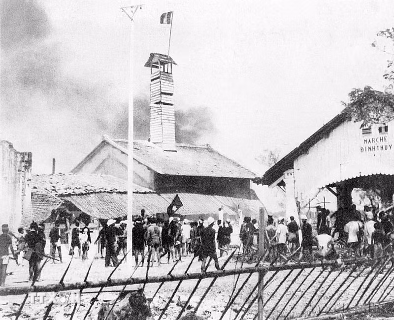 Ngày 23/11/1940, cuộc Khởi nghĩa Nam kỳ bùng nổ ở nhiều tỉnh Nam bộ. Cùng với khởi nghĩa Bắc Sơn, khởi nghĩa Nam Kỳ là "những tiếng súng báo hiệu cho cuộc khởi nghĩa toàn quốc”, là cuộc tổng diễn tập lần thứ hai cho thắng lợi của Cách mạng Tháng Tám năm 1945. (Ảnh: Tư liệu TTXVN)
