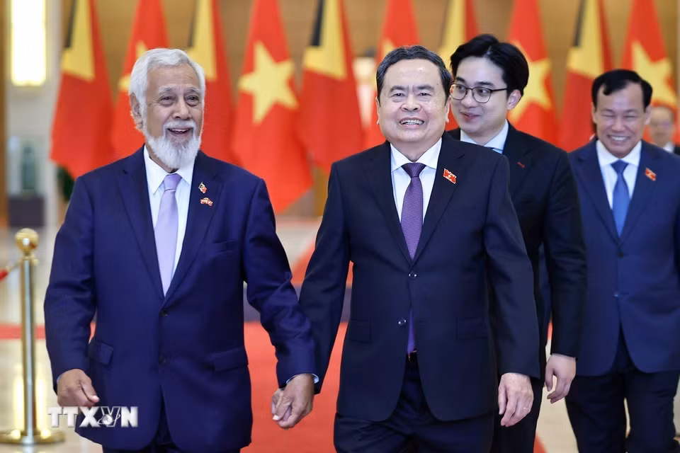 Chủ tịch Quốc hội Trần Thanh Mẫn và Thủ tướng nước Cộng hòa Dân chủ Timor-Leste Kay Rala Xanana Gusmão. (Ảnh: Doãn Tấn/TTXVN)