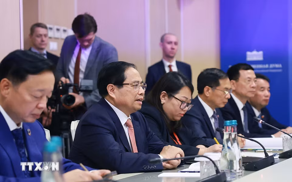 Thủ tướng Phạm Minh Chính phát biểu tại cuộc hội kiến Chủ tịch Duma Quốc gia Liên bang Nga Vyacheslav Volodin. (Ảnh: Dương Giang/TTXVN)