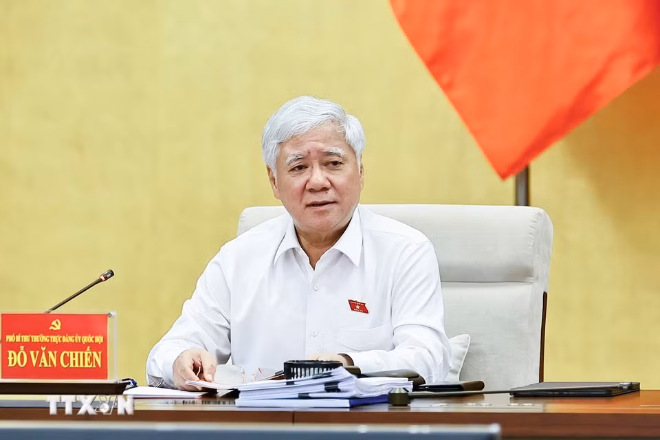 Phó Bí thư Thường trực Đảng ủy Quốc hội Đỗ Văn Chiến phát biểu. (Ảnh: Doãn Tấn/TTXVN)