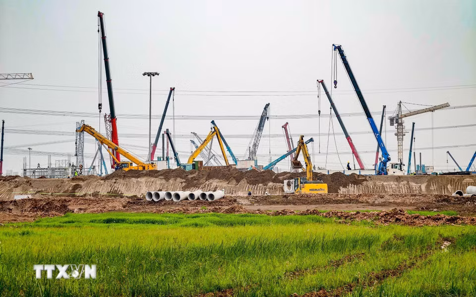 Khu đất trống trước đây nay trở thành đại công trường sôi động.(Ảnh: Trung Nguyên/TTXVN)