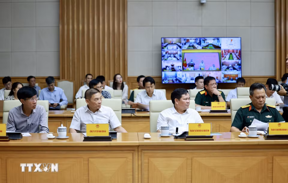 Thủ tướng Lê Minh Hưng chủ trì Hội nghị trực tuyến sơ kết 6 tháng đầu năm 2026 về lĩnh vực giao thông vận tải. (Ảnh: Dương Giang/TTXVN)